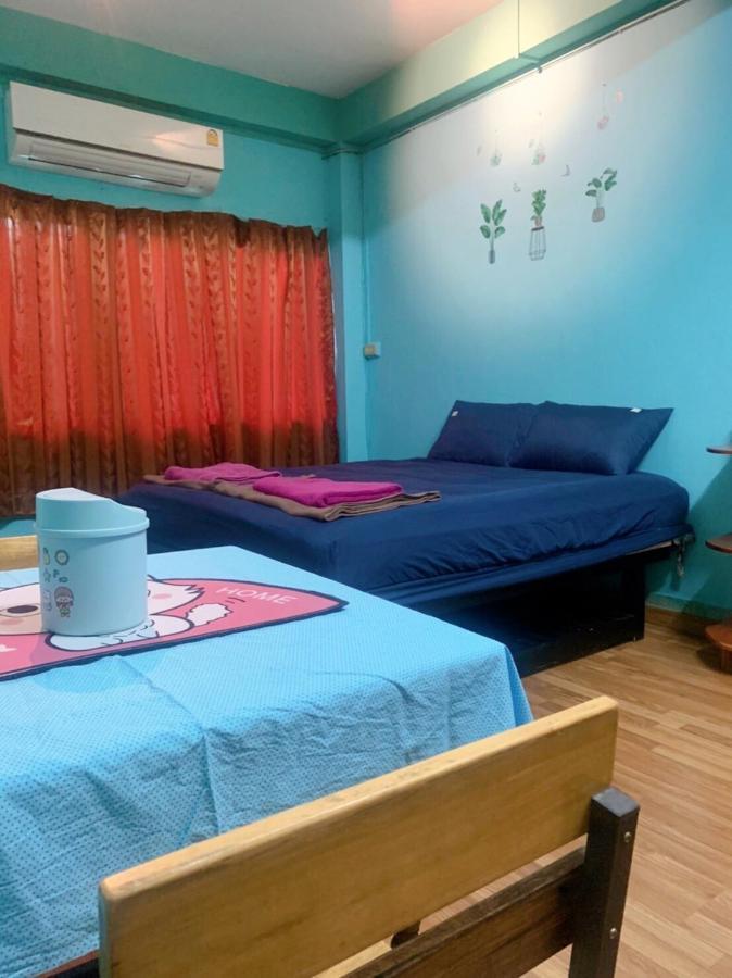 Ying Hostel Бангкок Экстерьер фото