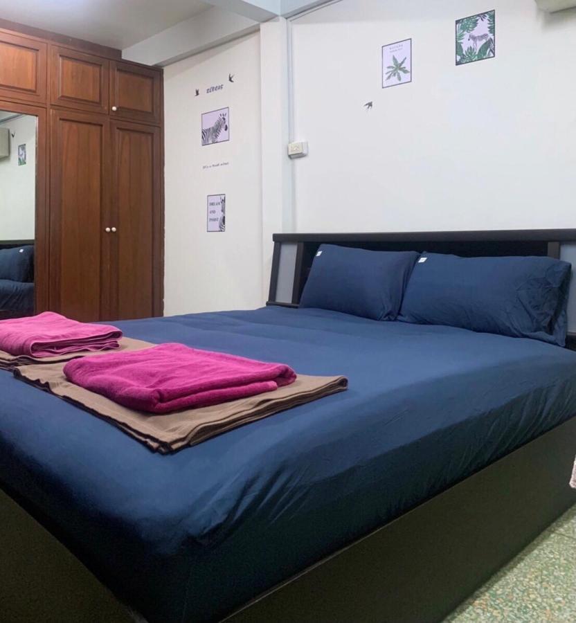 Ying Hostel Бангкок Экстерьер фото