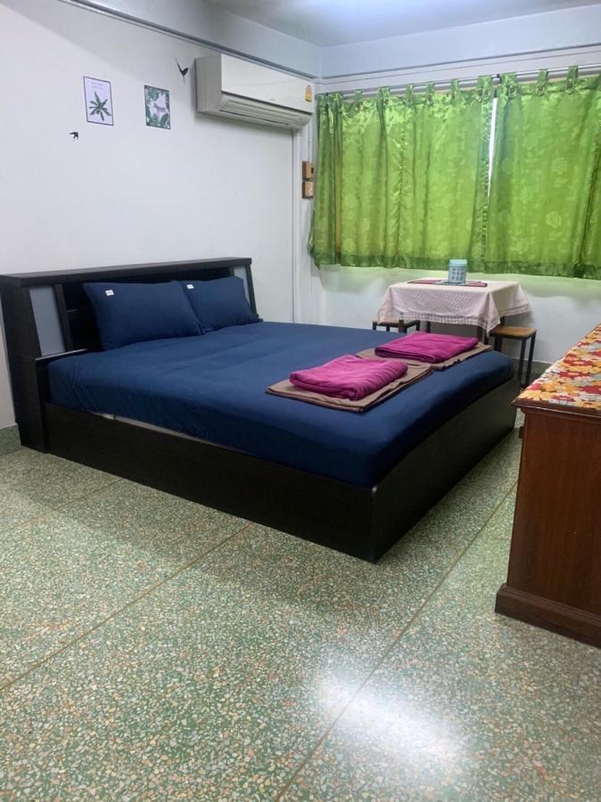 Ying Hostel Бангкок Экстерьер фото