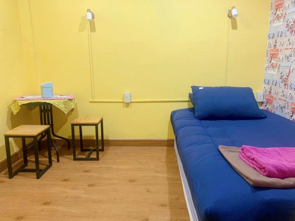 Ying Hostel Бангкок Экстерьер фото